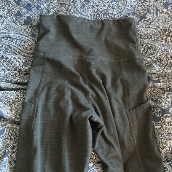 American Eagle Leggings - Picture 2 of 4